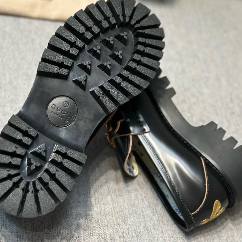 Gucci Black Loafers with Gold Accents - Picture 5 of 5